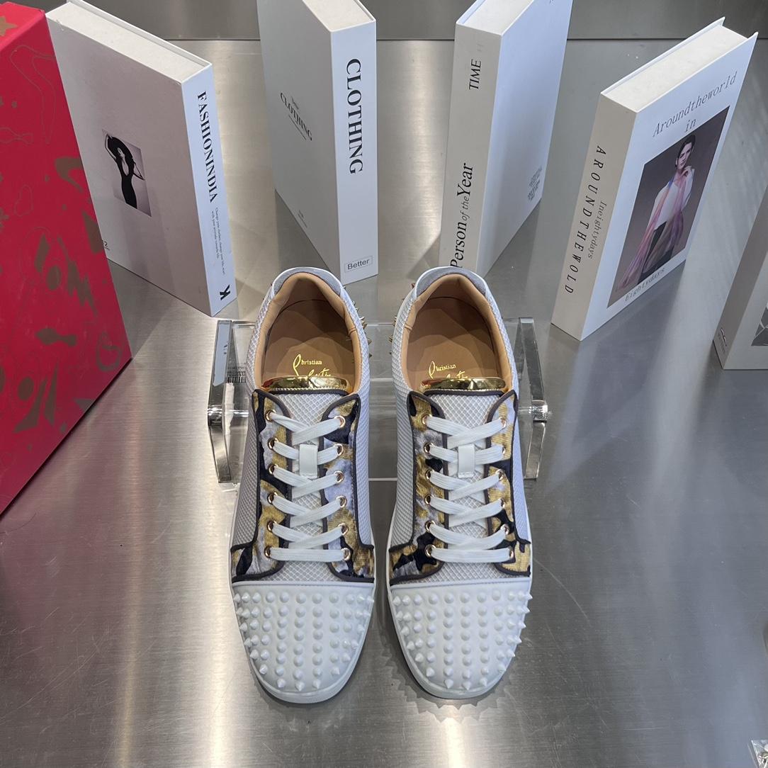 Christian Louboutin Low-Top Sneaker - DopestKickz