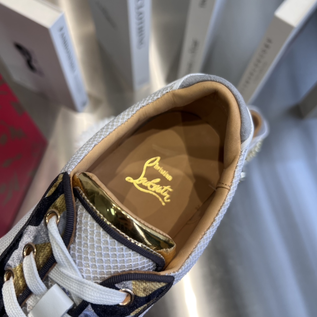 Christian Louboutin Low-Top Sneaker - DopestKickz