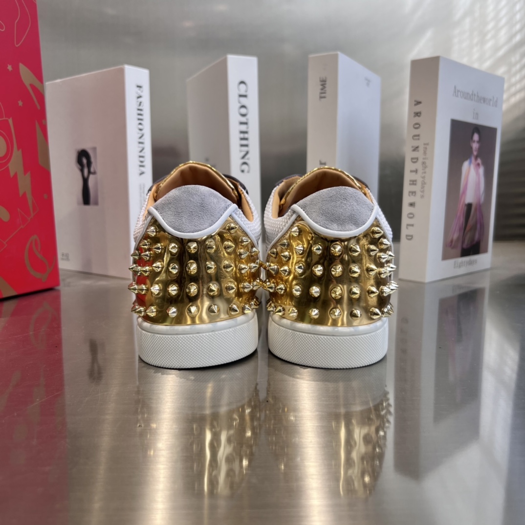 Christian Louboutin Low-Top Sneaker - DopestKickz