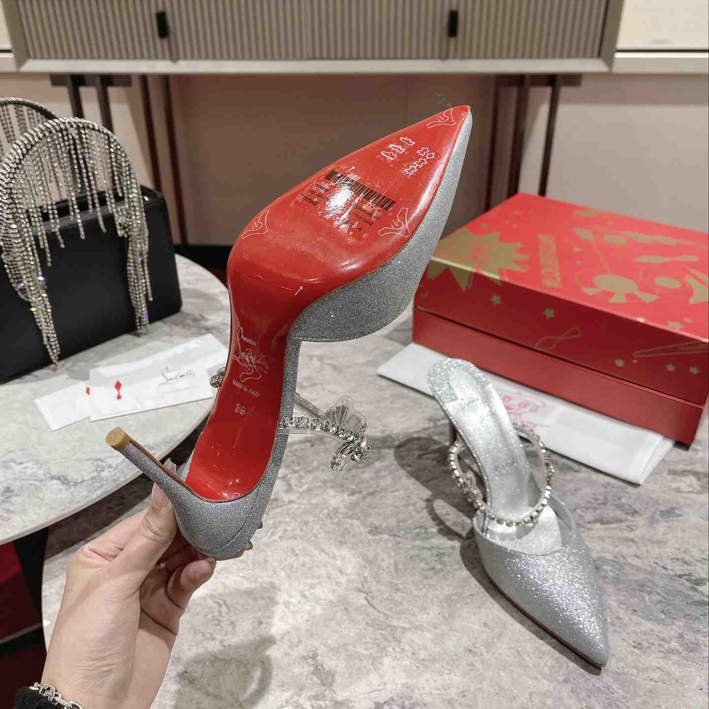 Christian Louboutin Planet Queen Pump  85mm - DopestKickz