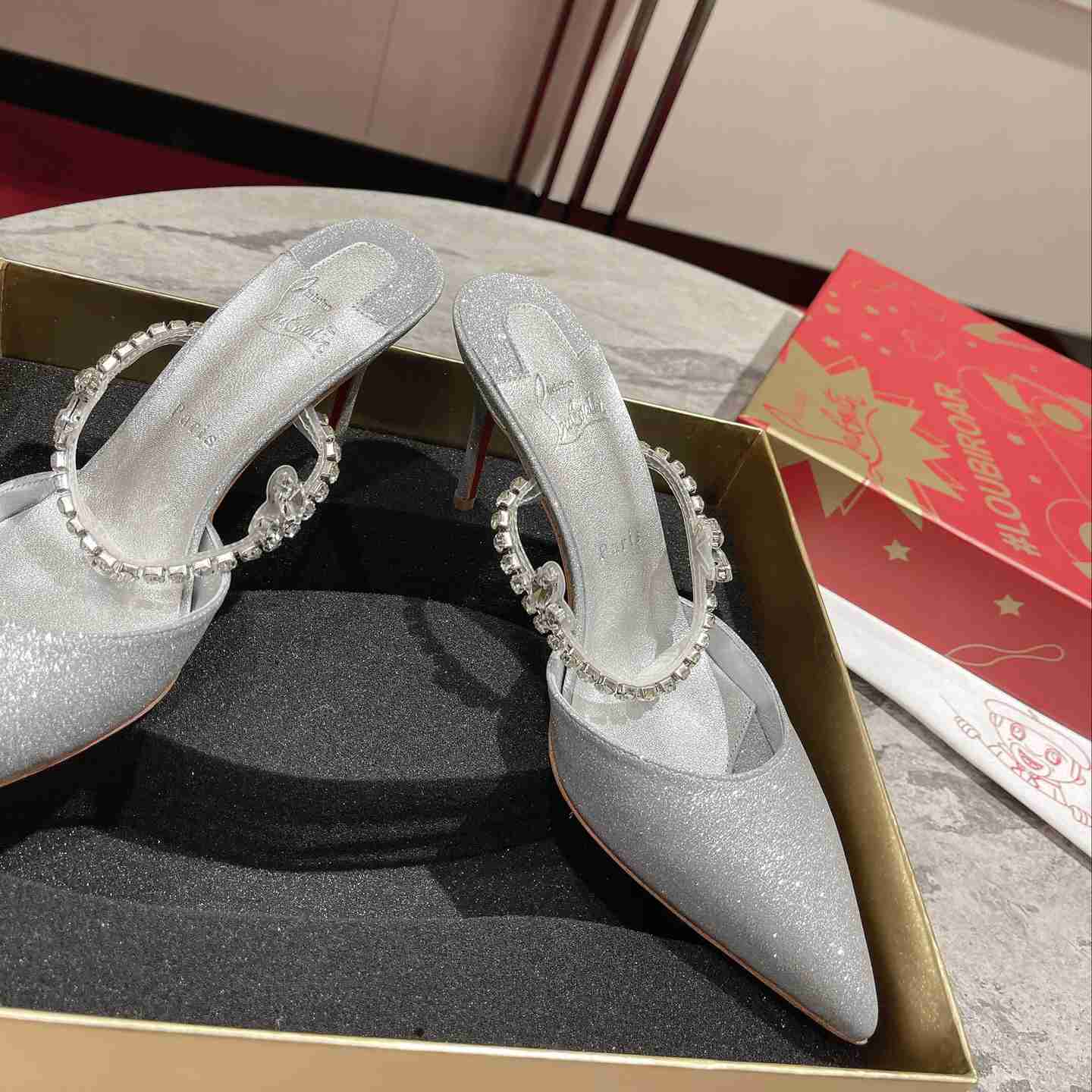 Christian Louboutin Planet Queen Pump  85mm - DopestKickz
