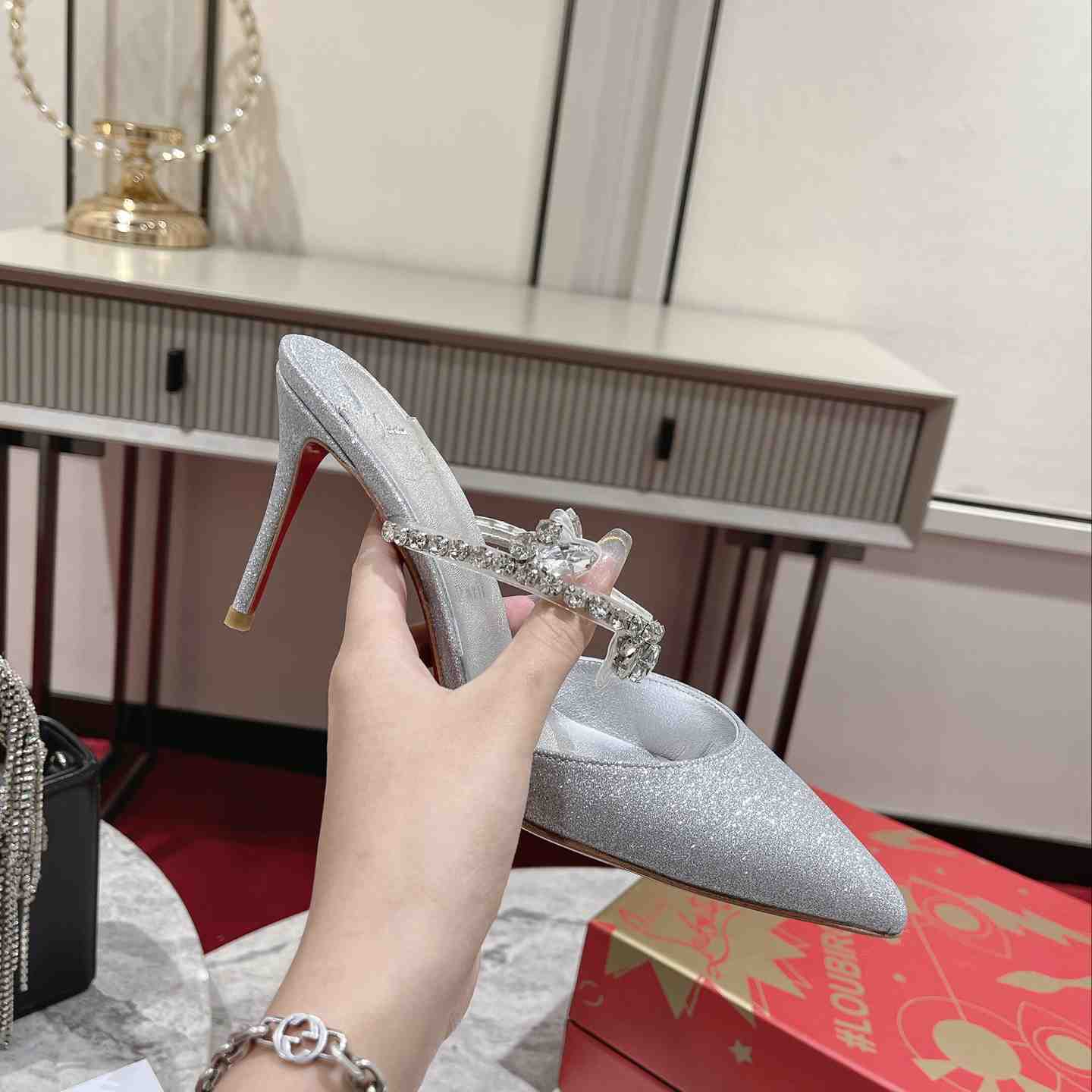 Christian Louboutin Planet Queen Pump  85mm - DopestKickz