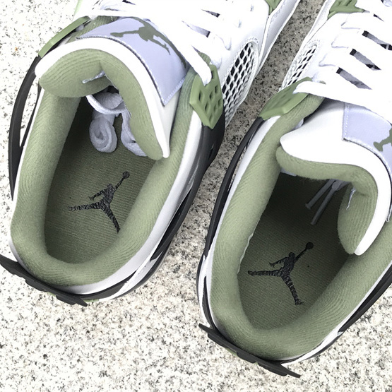 Air Jordan 4 WMNS “Seafoam”Sneakers  AQ9129-103 - DopestKickz