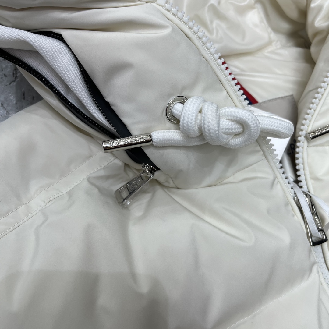 Moncler Cardamine Down Vest - DopestKickz