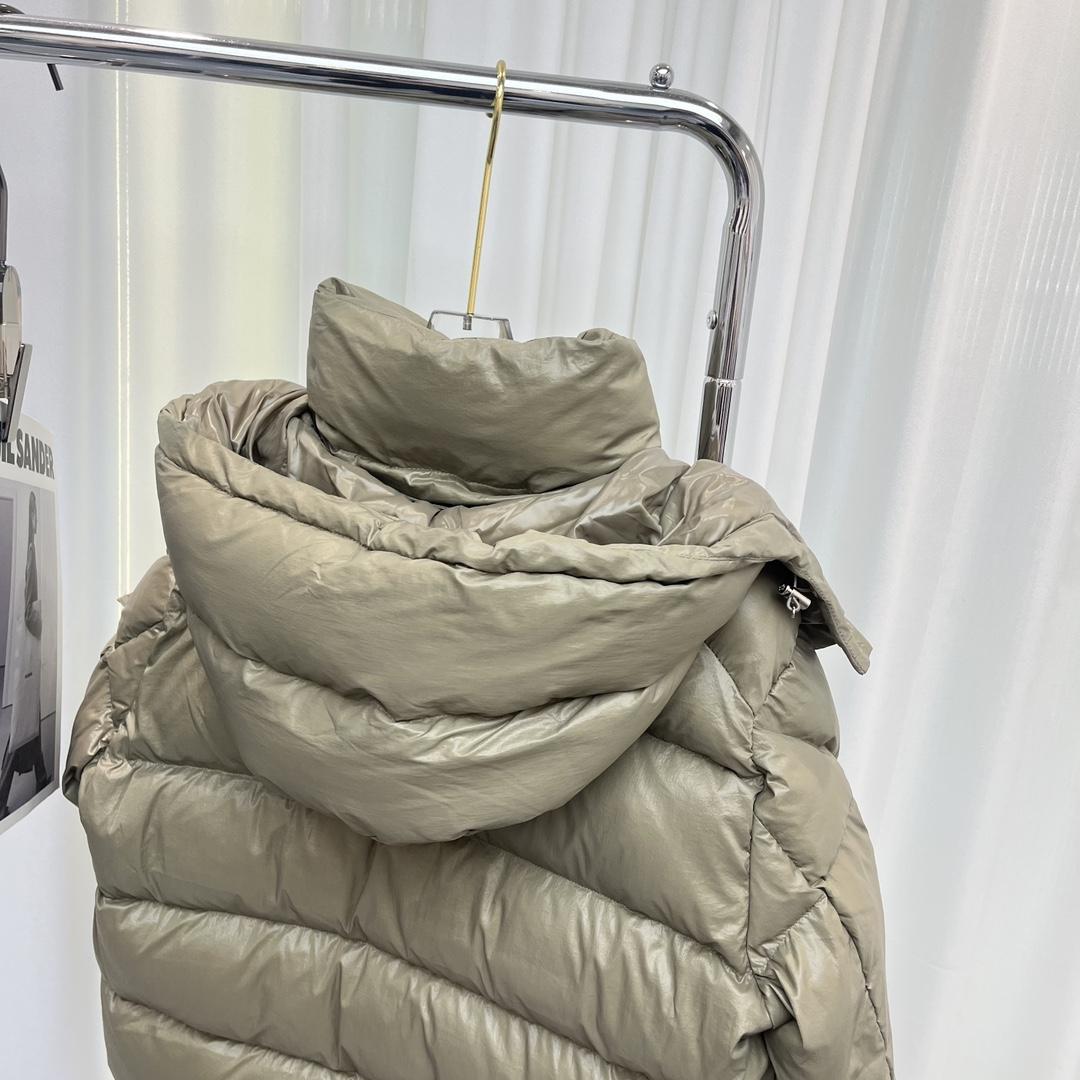Moncler Maya 70 Short Down Jacket - DopestKickz