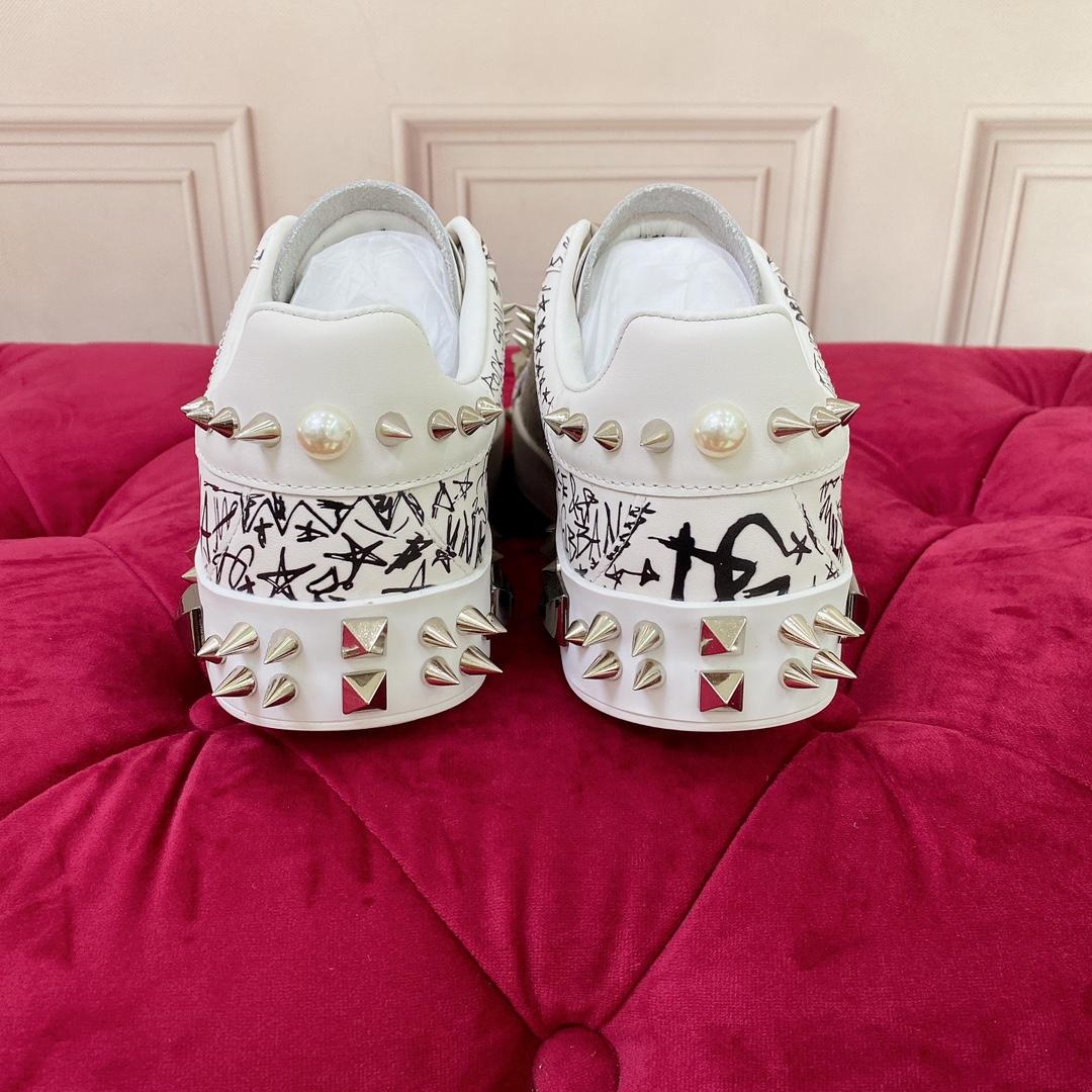 Dolce & Gabbana Calfskin Nappa Portofino Sneakers With Studs - DopestKickz