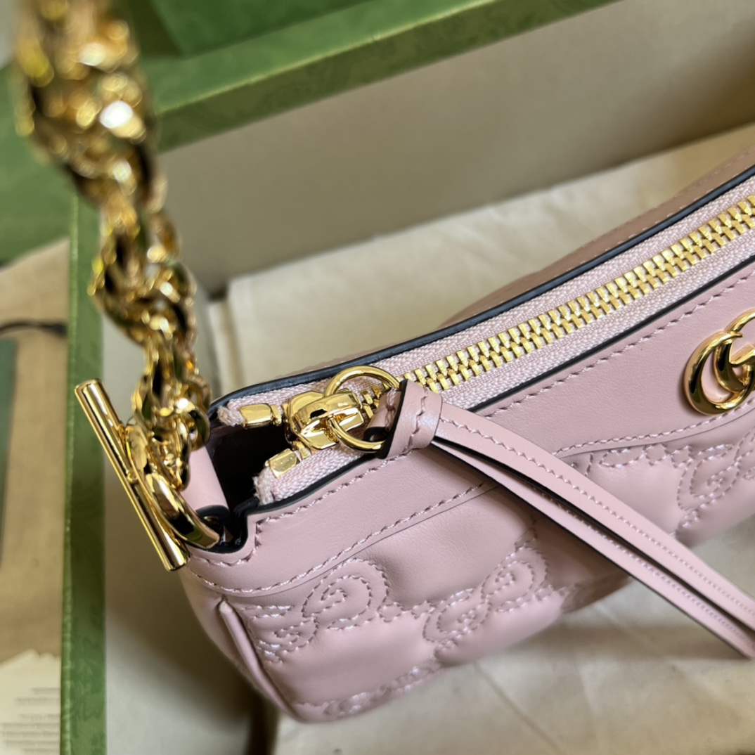 Gucci GG Matelassé Handbag(25-15-8cm) - DopestKickz