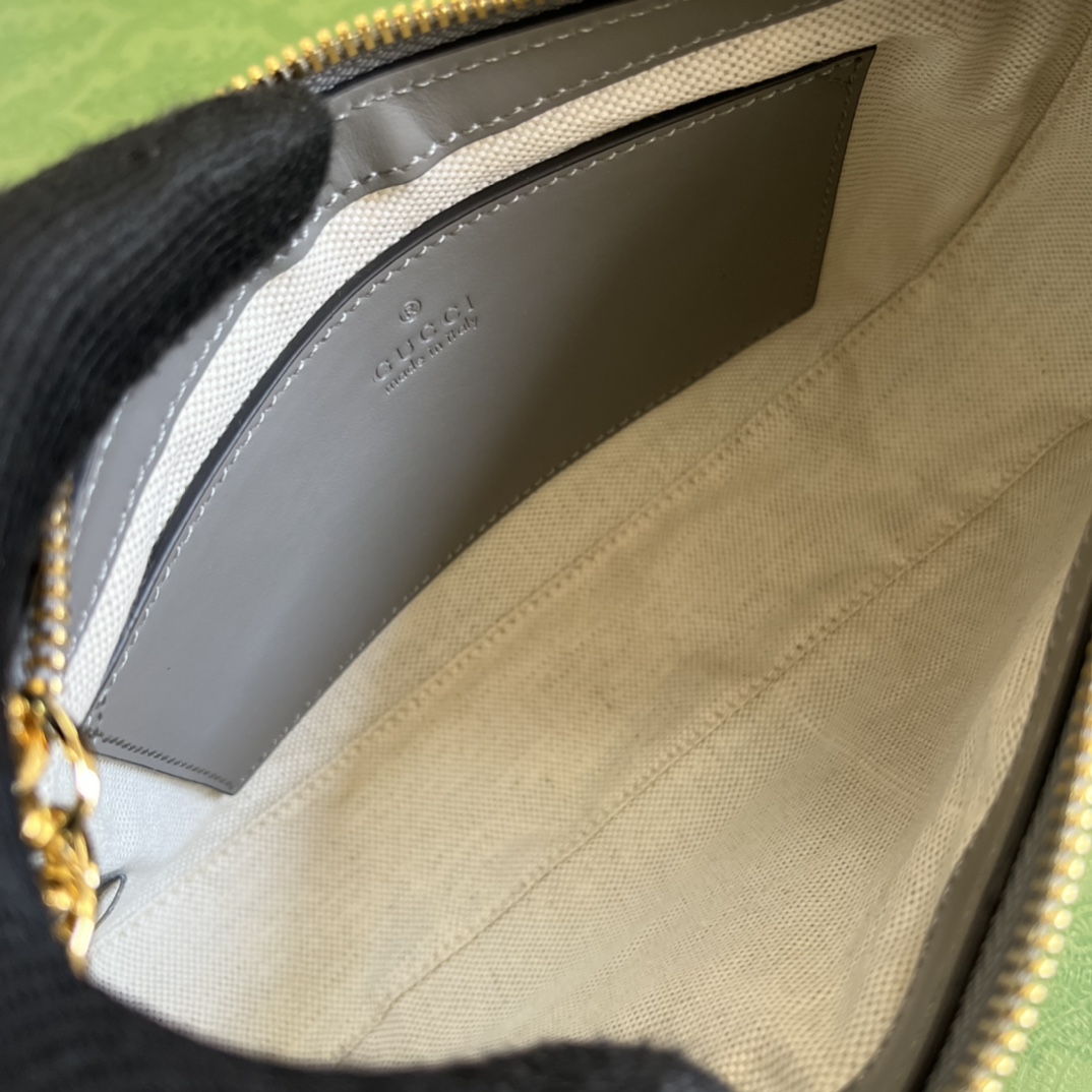 Gucci GG Matelassé Handbag(25-15-8cm) - DopestKickz
