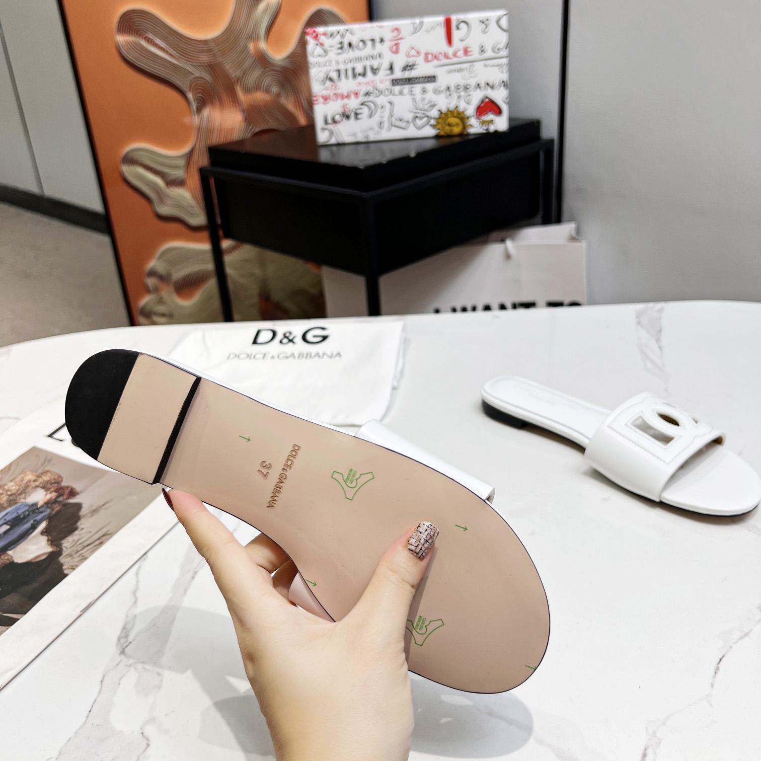 Dolce & Gabbana Calfskin Slides With DG Logo - DopestKickz