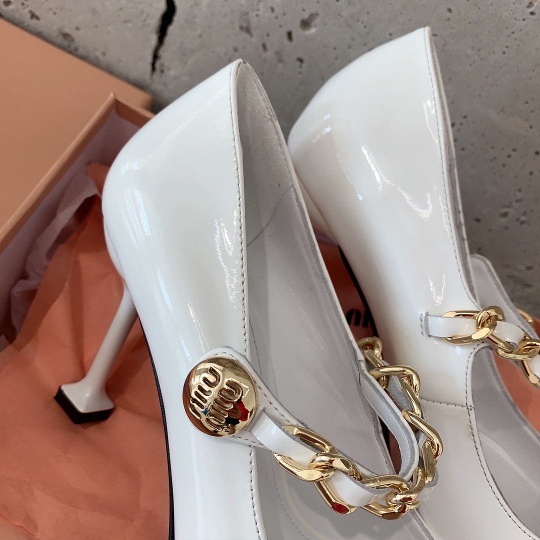 Miu Miu Patent Leather Pumps - DopestKickz