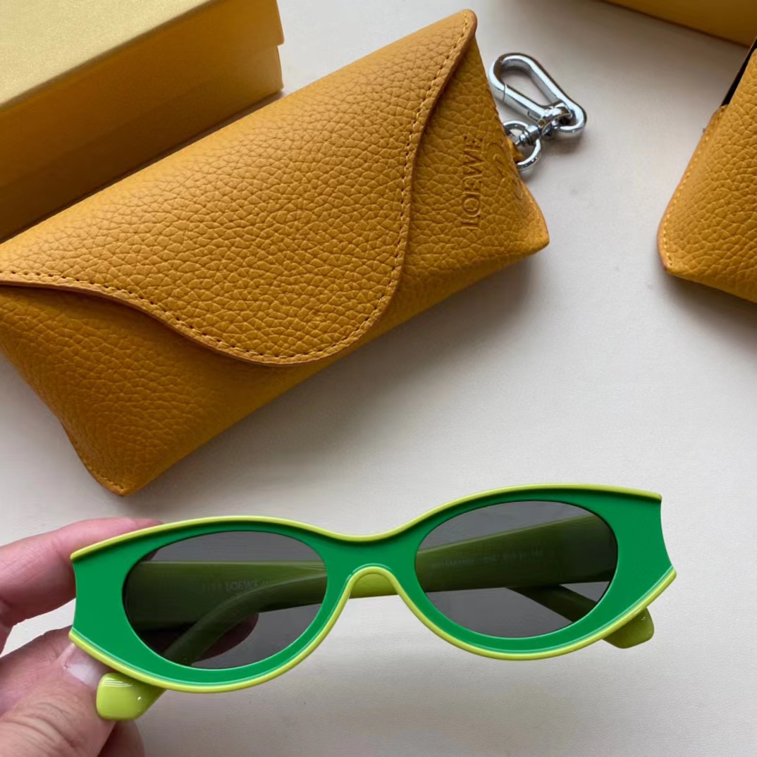 Loewe Sunglasses      G616487X01 - DopestKickz