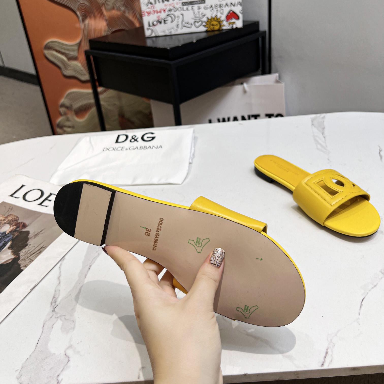 Dolce & Gabbana Calfskin Slides With DG Logo - DopestKickz