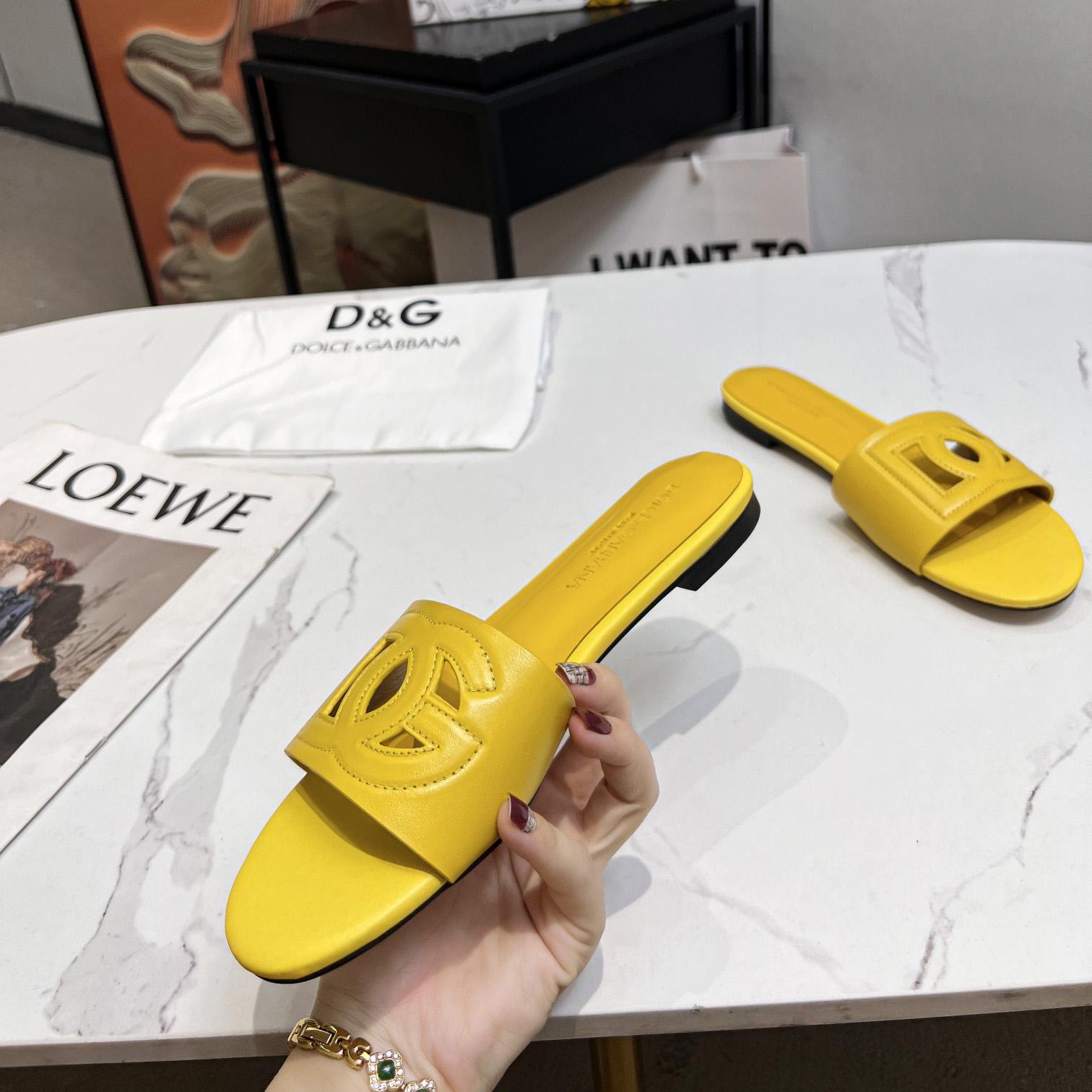 Dolce & Gabbana Calfskin Slides With DG Logo - DopestKickz