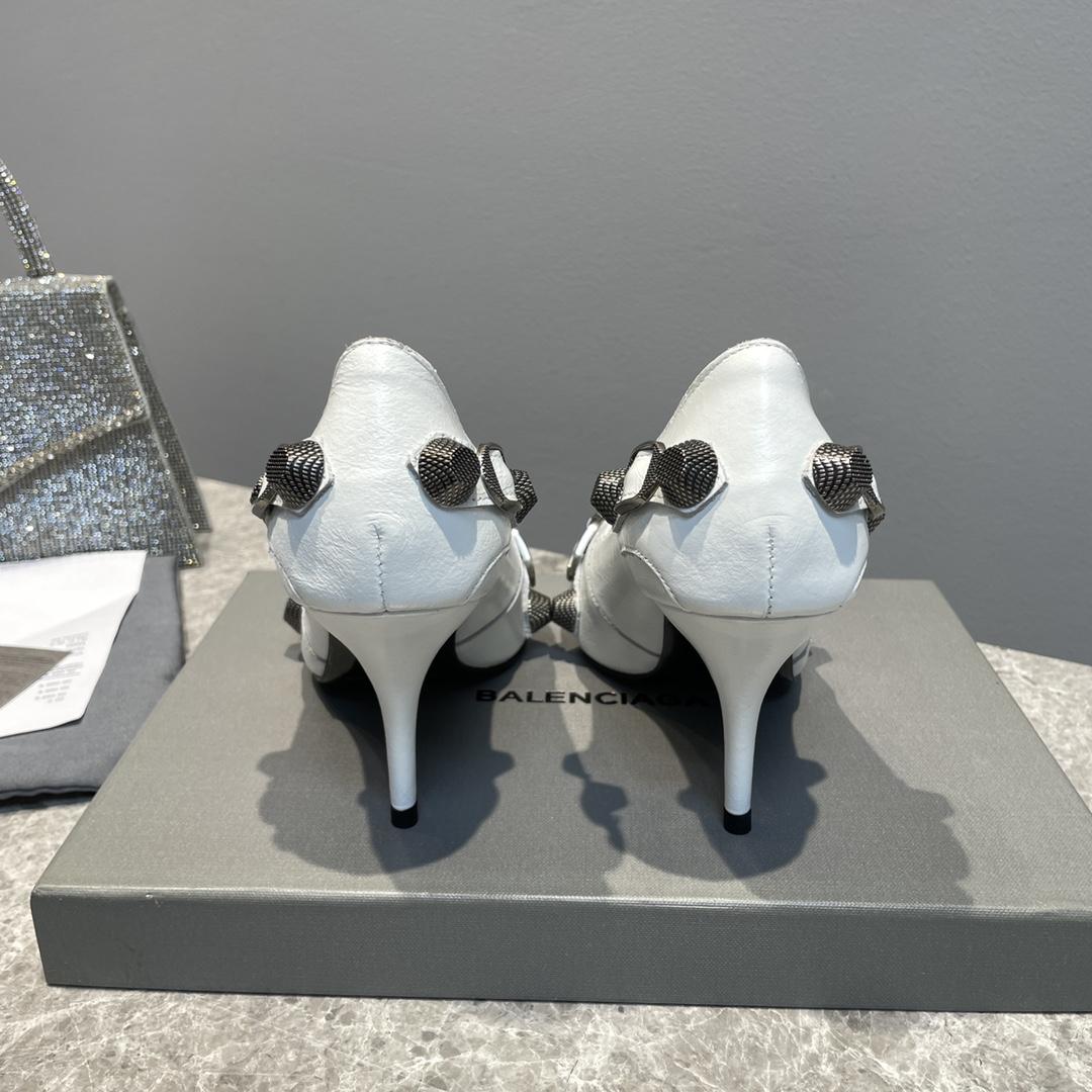 Balenciaga Cagole 90mm Pump In White - DopestKickz
