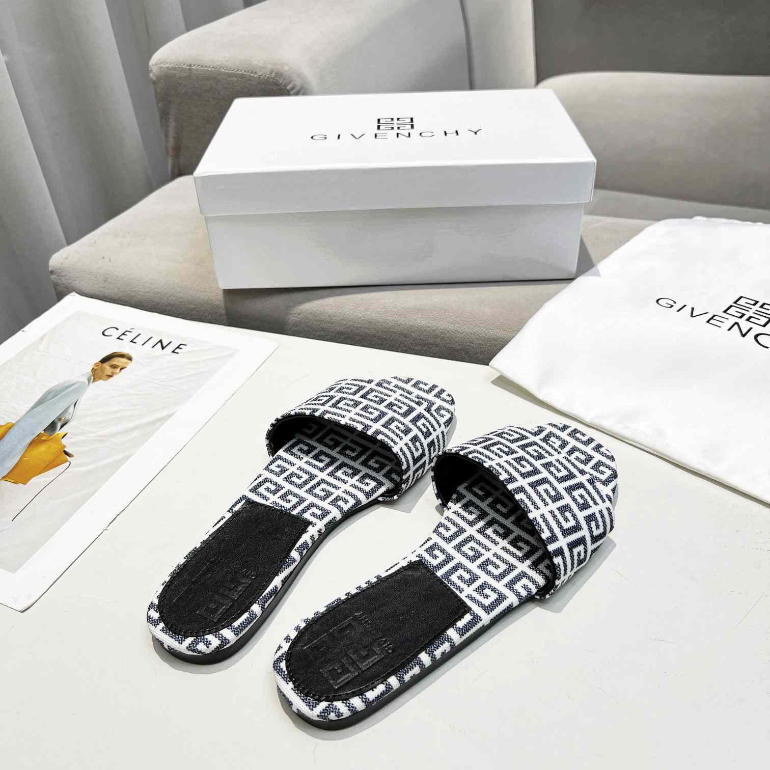 Givenchy 4G Flat Mule Sandals - DopestKickz
