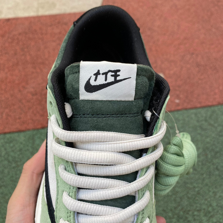 TravisScott x Playstation x Nike SB Dunk Low Sneaker       CU1726-777 - DopestKickz