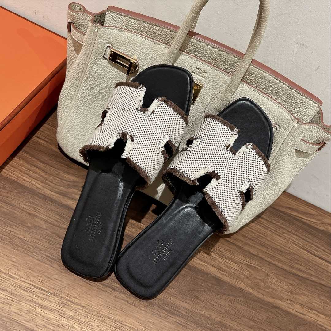 Hermes Oran Sandal - DopestKickz