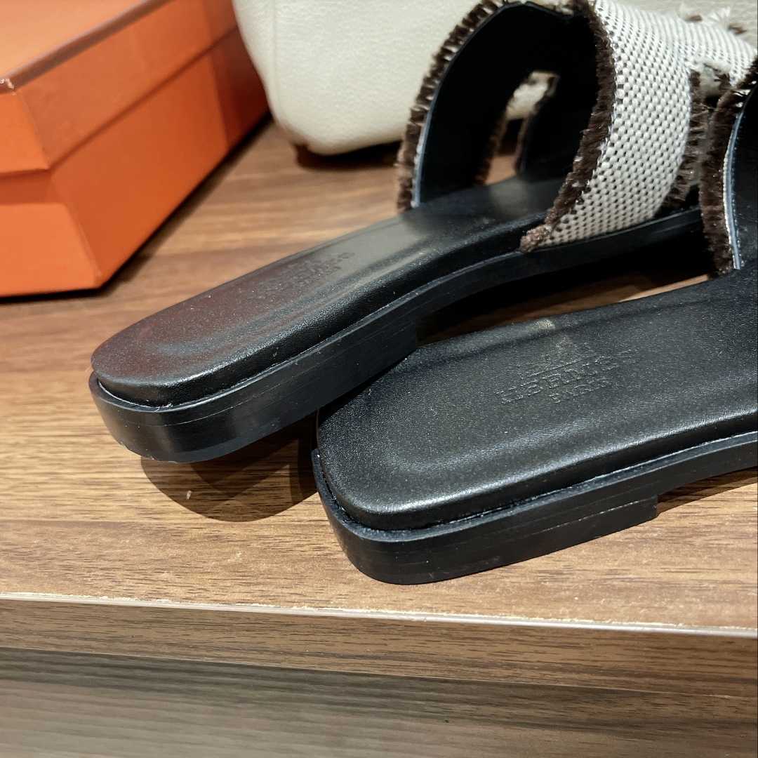 Hermes Oran Sandal - DopestKickz