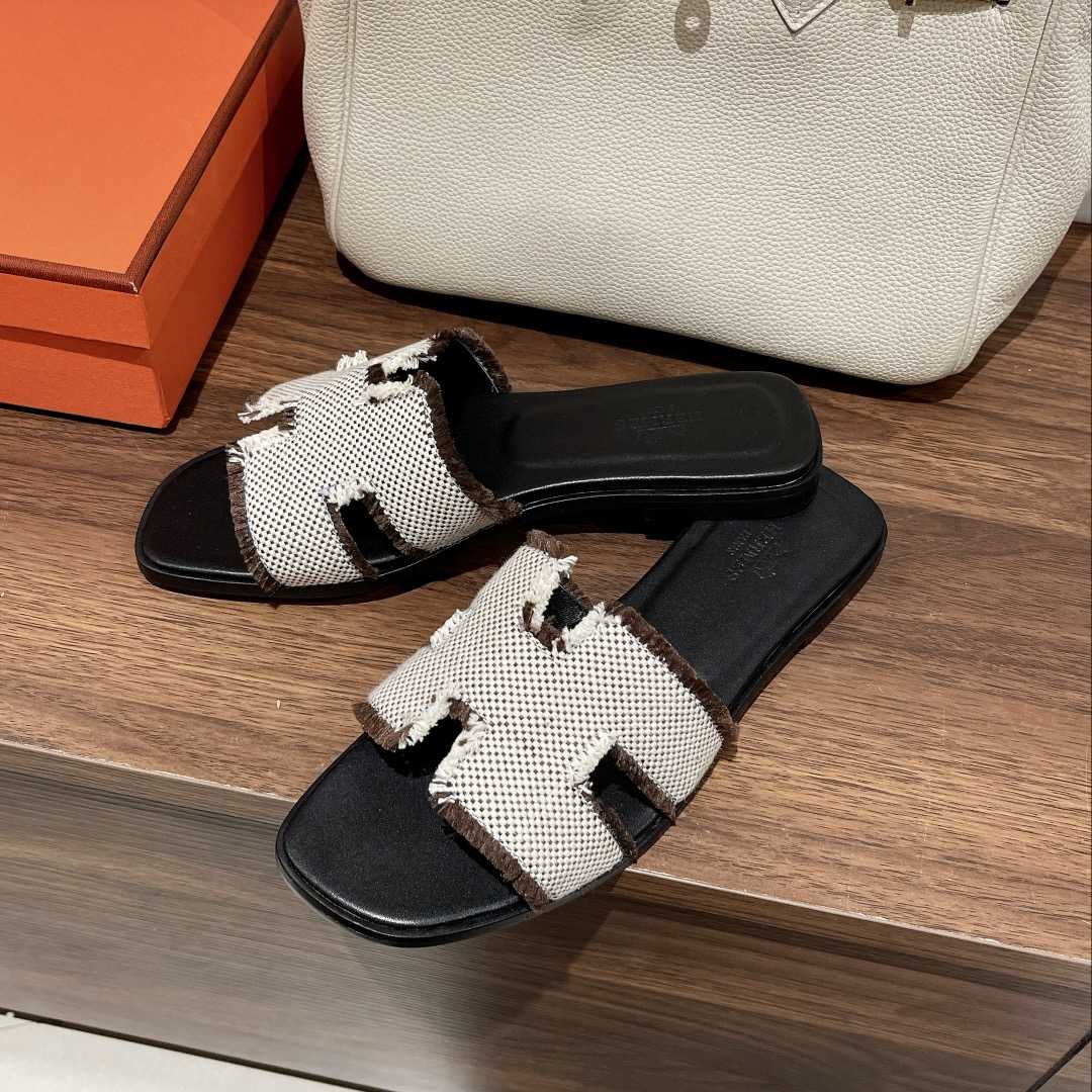 Hermes Oran Sandal - DopestKickz