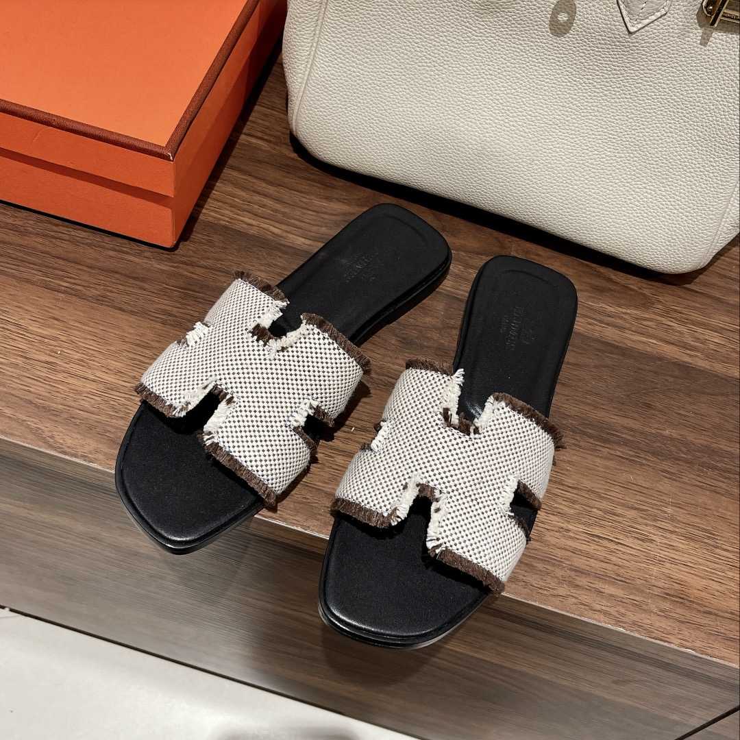 Hermes Oran Sandal - DopestKickz