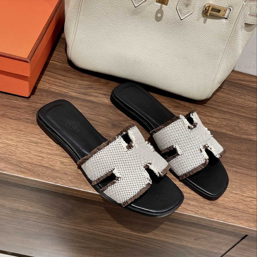 Hermes Oran Sandal - DopestKickz