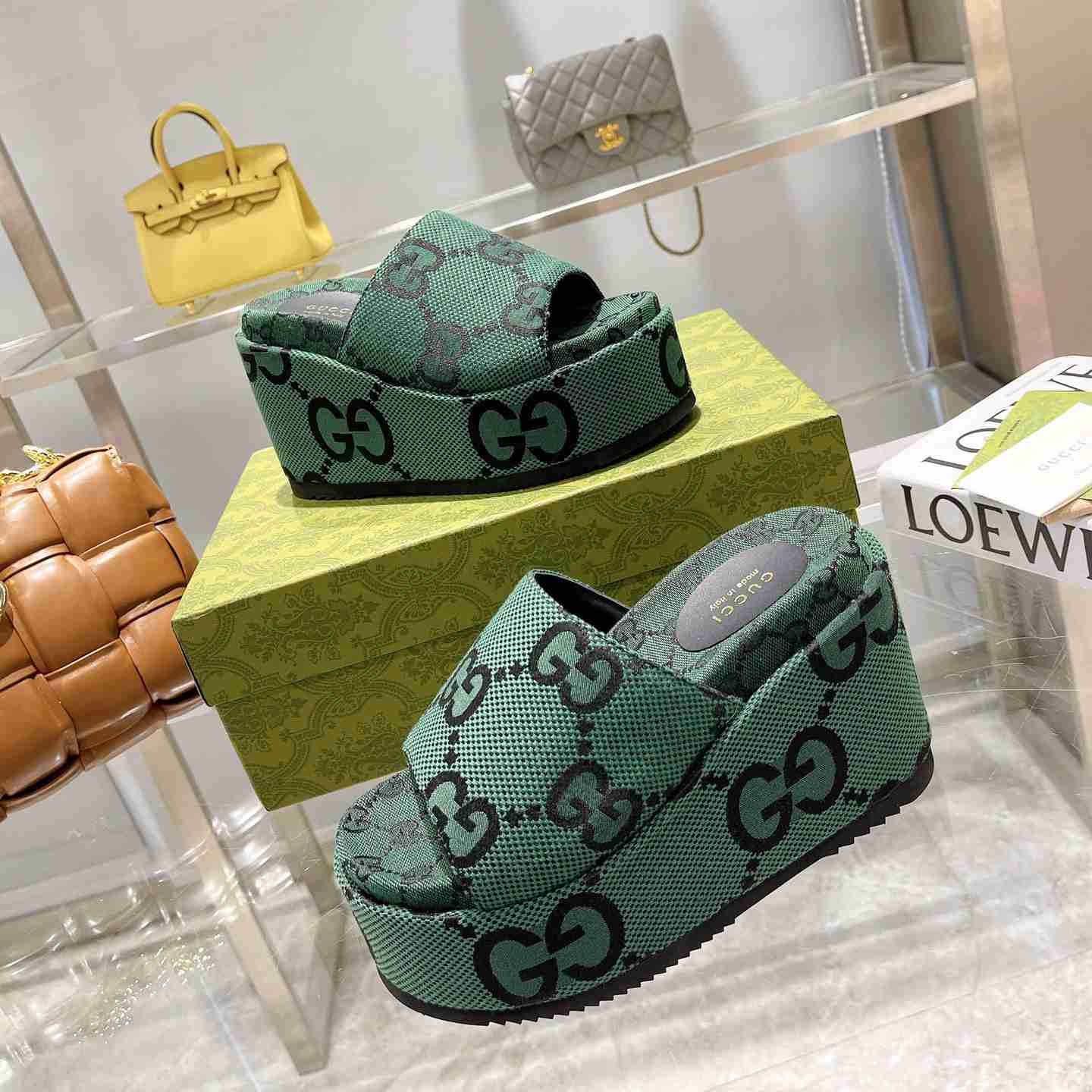 Gucci Women's Jumbo GG Platform Slide Sandal - DopestKickz