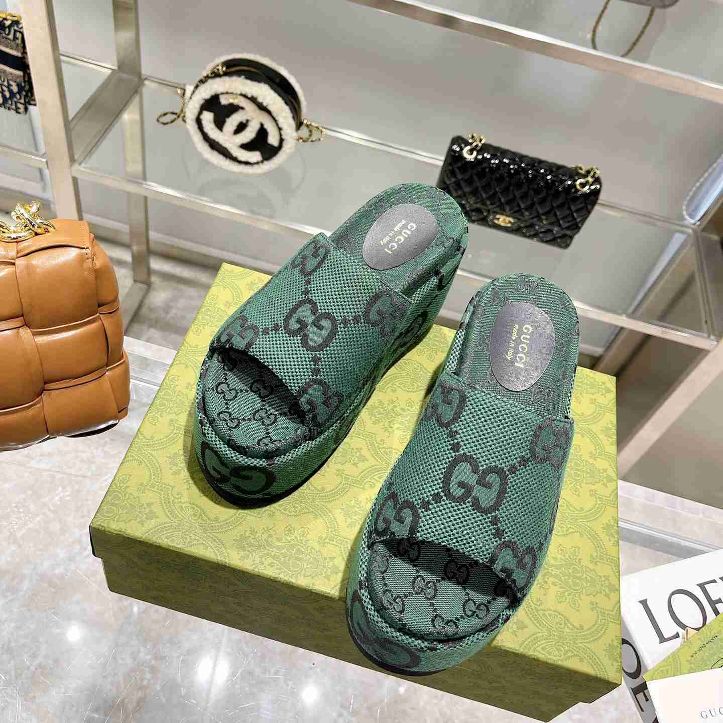 Gucci Women's Jumbo GG Platform Slide Sandal - DopestKickz