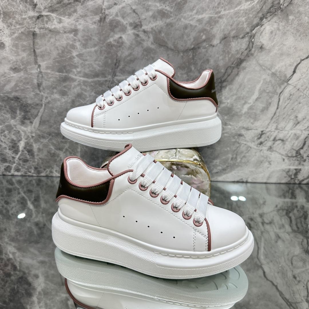 Alexander Mqueen Oversized Sneaker In White - DopestKickz
