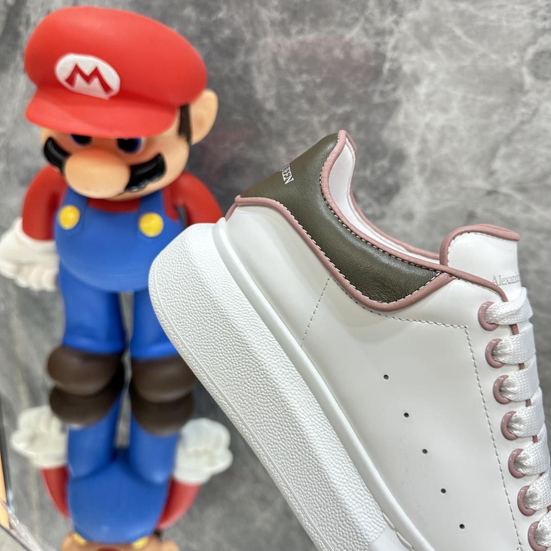 Alexander Mqueen Oversized Sneaker In White - DopestKickz
