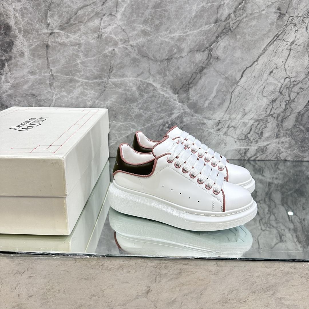 Alexander Mqueen Oversized Sneaker In White - DopestKickz