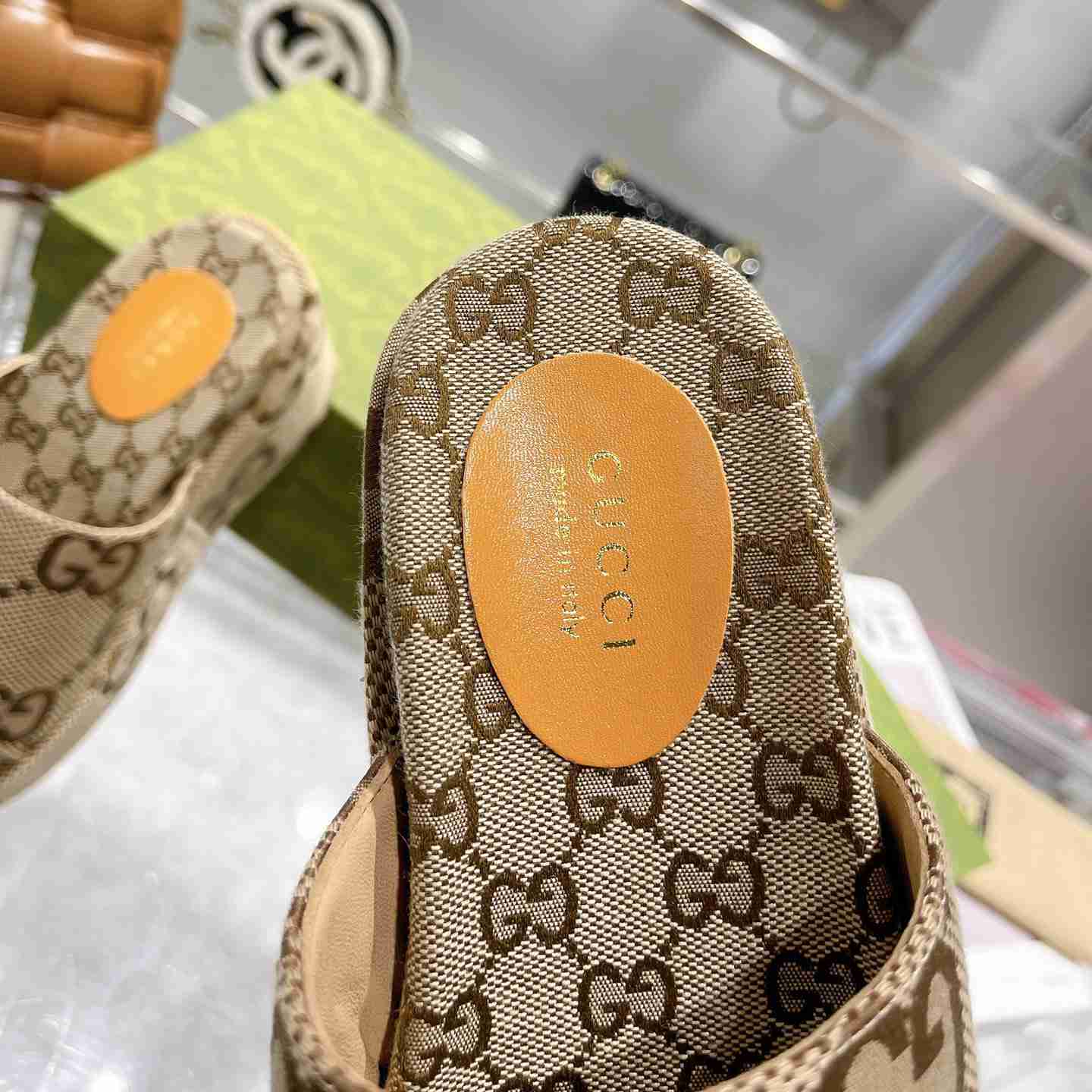 Gucci Women's Jumbo GG Platform Slide Sandal - DopestKickz