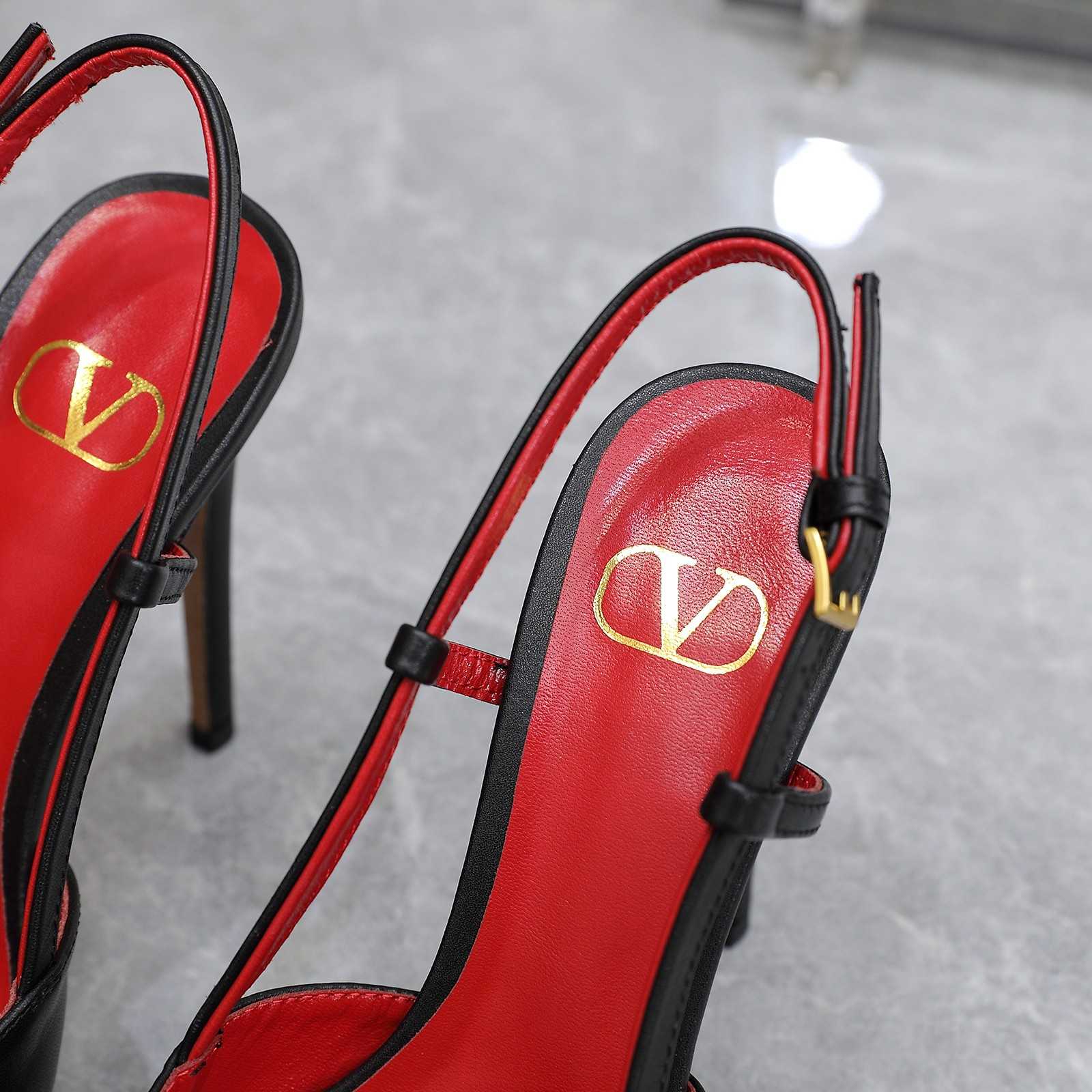 Valenti VLogo Signature Calfskin Slingback Platform Pump - DopestKickz