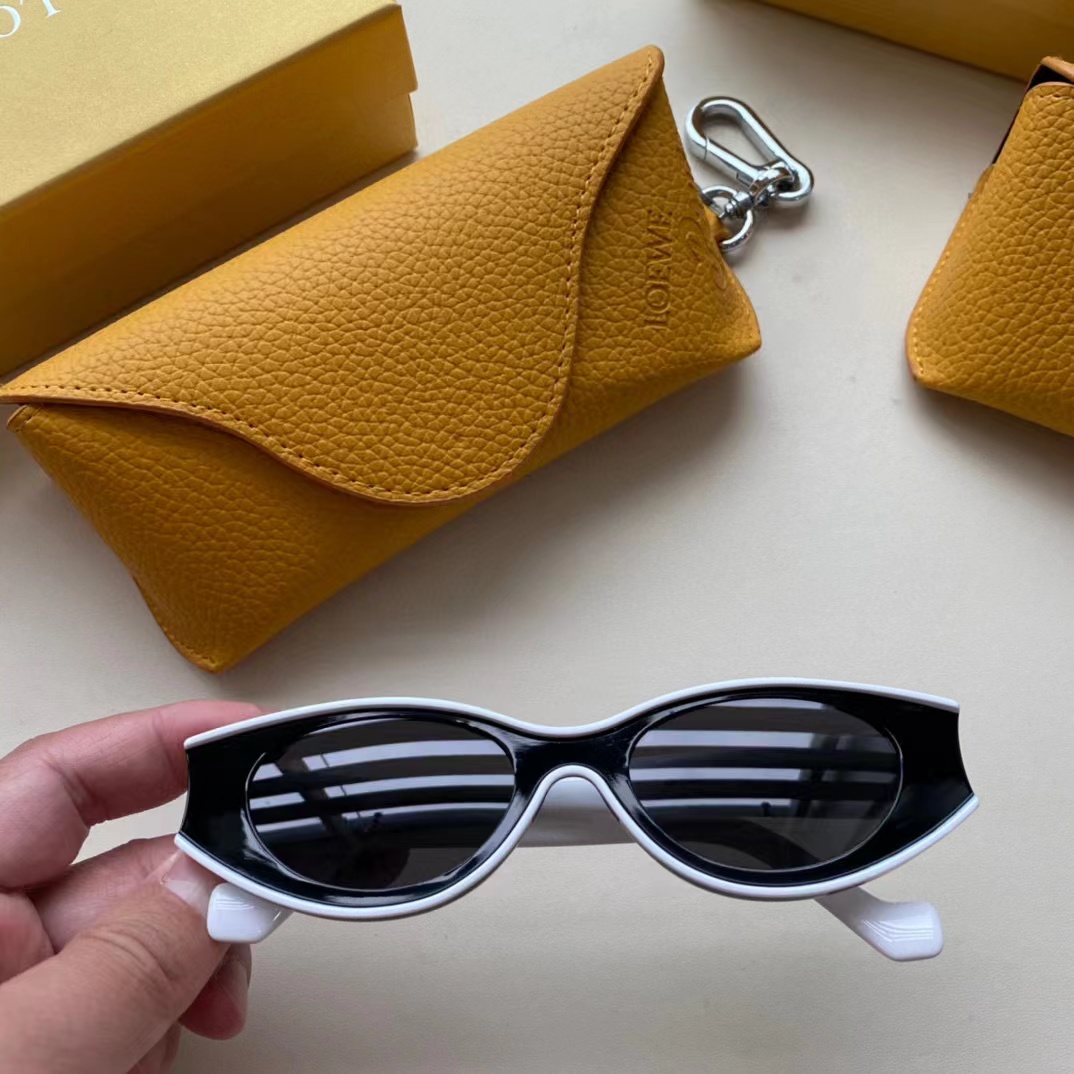 Loewe Sunglasses      G616487X01 - DopestKickz