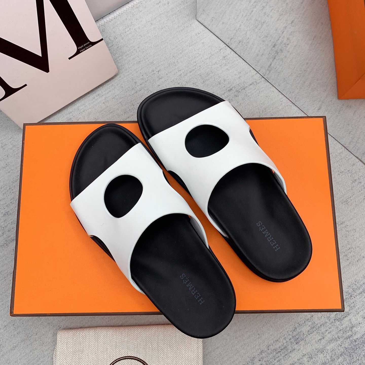 Hermes Edith Sandal - DopestKickz