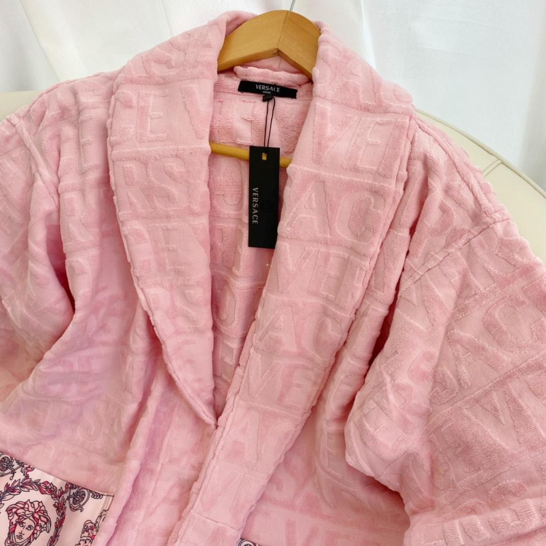 Versace I ♡ Baroque Bathrobe(Uniform size) - DopestKickz