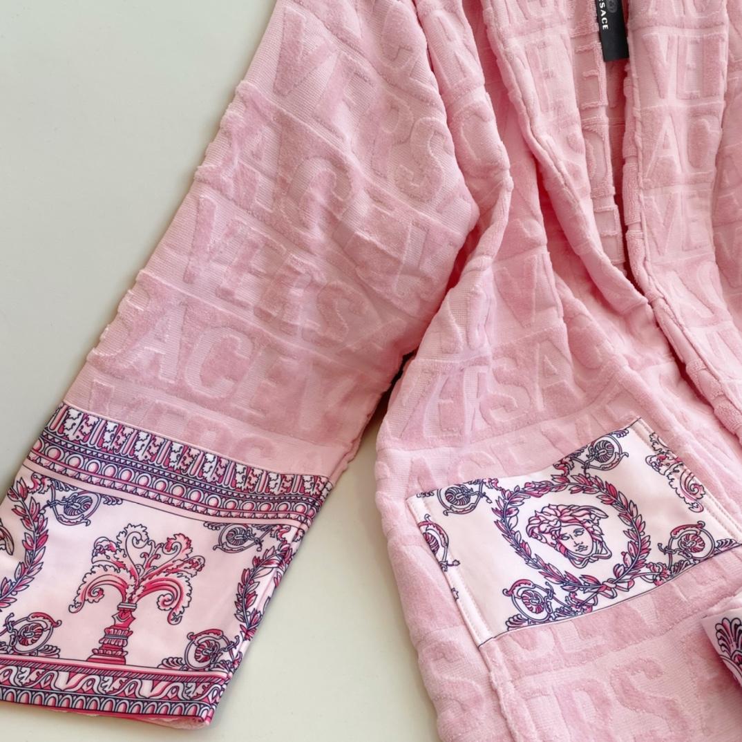 Versace I ♡ Baroque Bathrobe(Uniform size) - DopestKickz