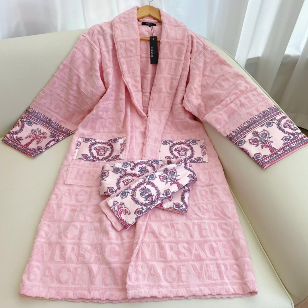 Versace I ♡ Baroque Bathrobe(Uniform size) - DopestKickz
