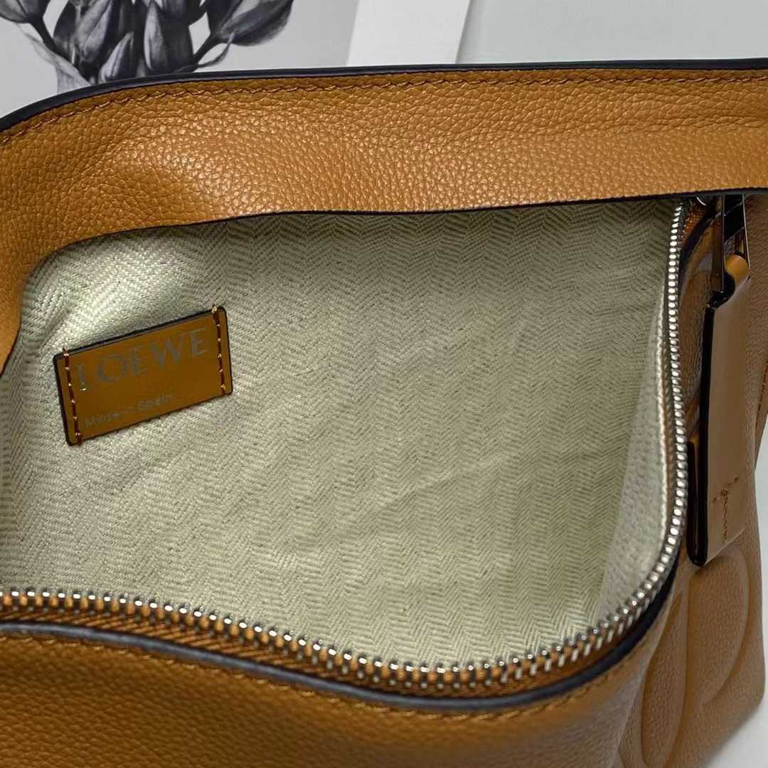 Loewe T Pouch In Grained Calfskin - DopestKickz