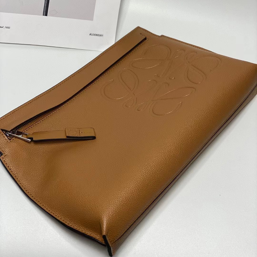 Loewe T Pouch In Grained Calfskin - DopestKickz