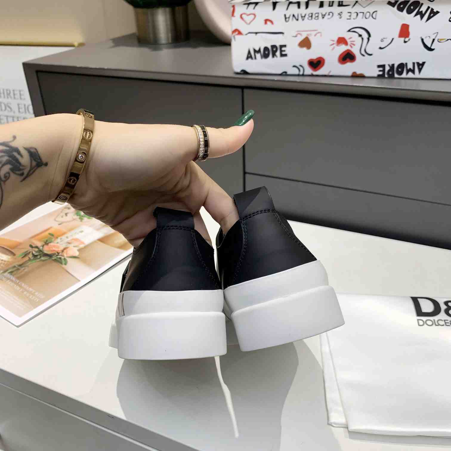 Dolce & Gabbana Calfskin Portofino Light Sneakers With Logo-Detailed Plate And Logo Print - DopestKickz