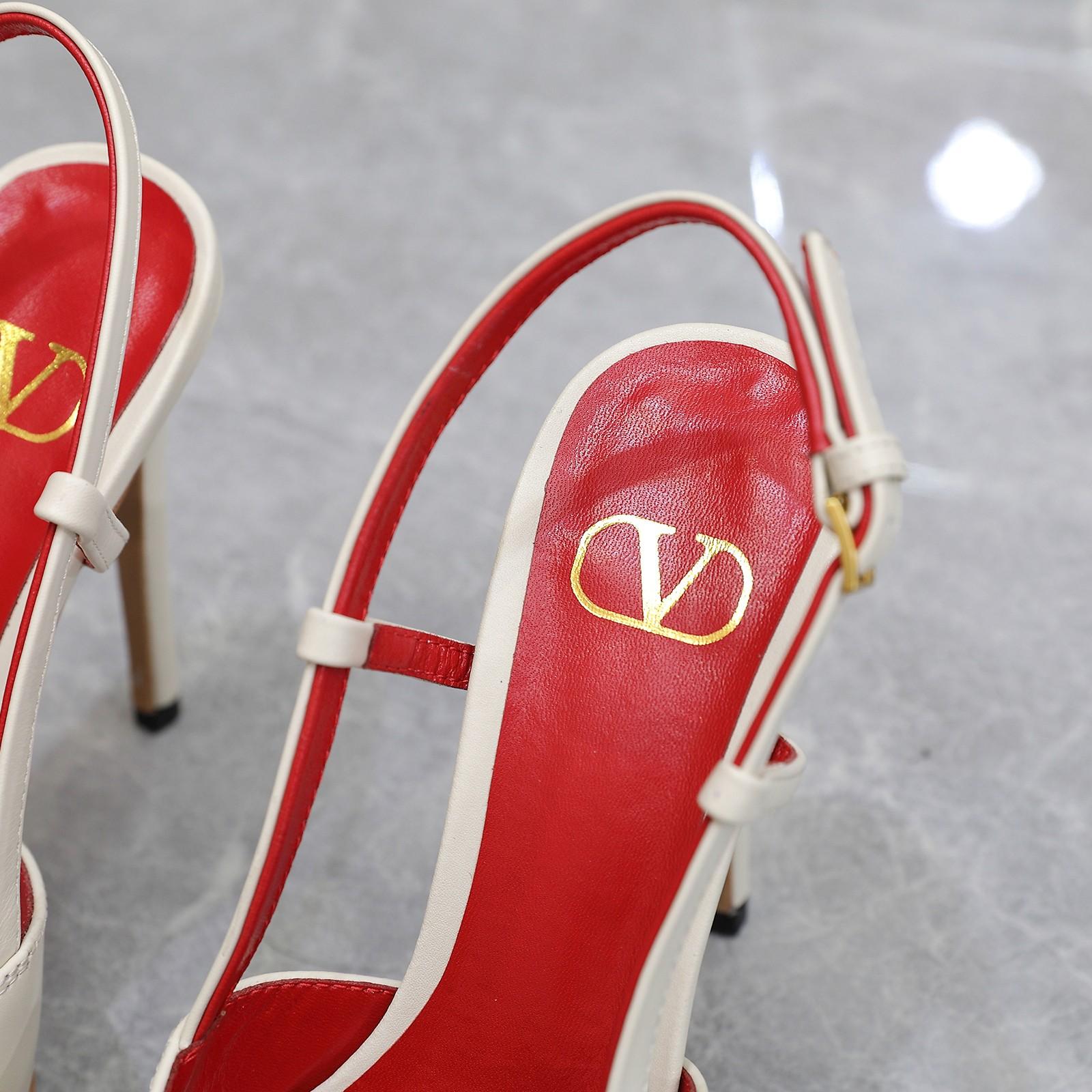 Valenti VLogo Signature Calfskin Slingback Platform Pump - DopestKickz
