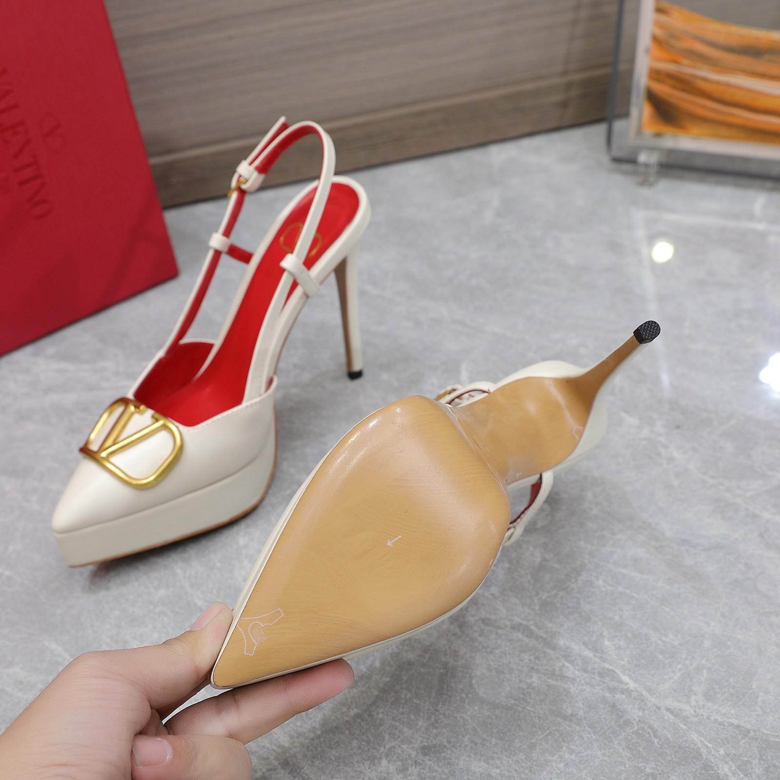 Valenti VLogo Signature Calfskin Slingback Platform Pump - DopestKickz