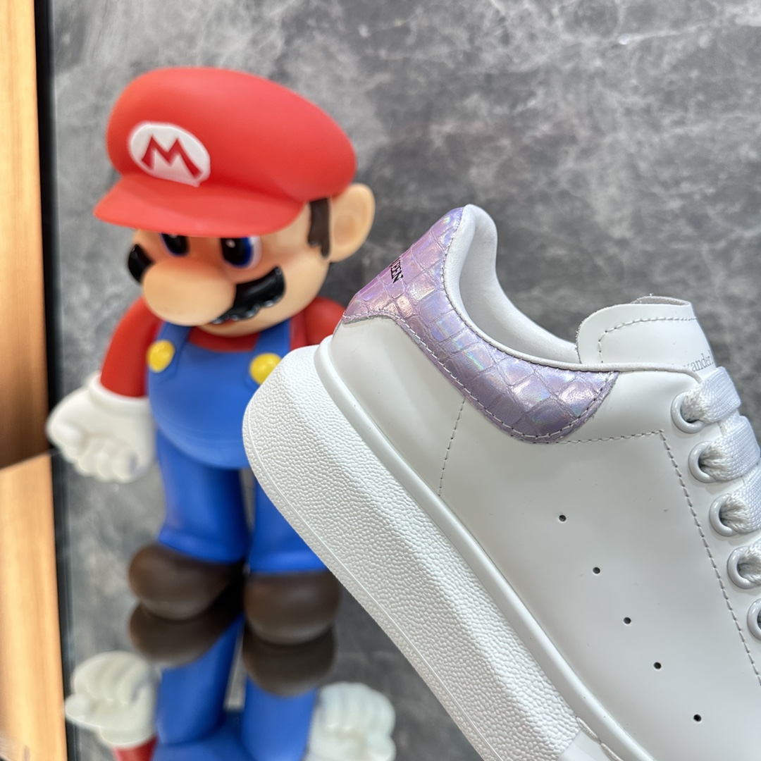 Alexander Mqueen Oversized Sneaker In White - DopestKickz