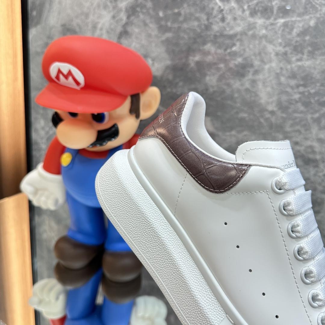 Alexander Mqueen Oversized Sneaker In White - DopestKickz