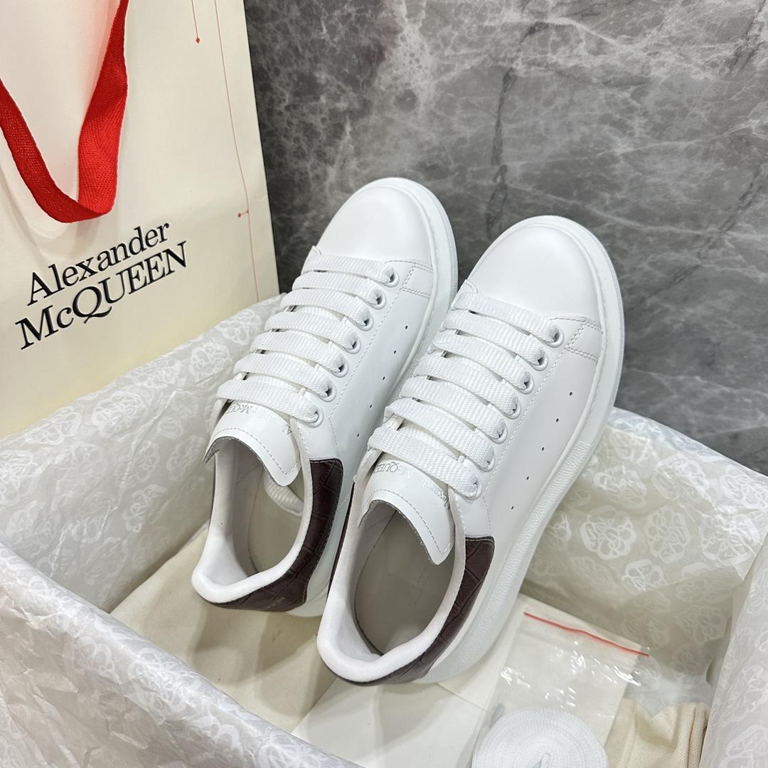 Alexander Mqueen Oversized Sneaker In White - DopestKickz
