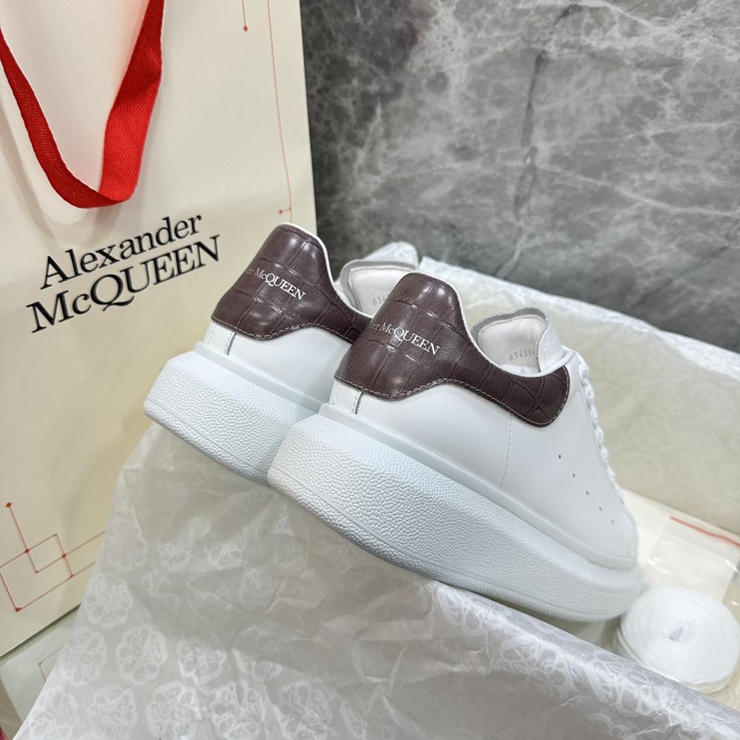 Alexander Mqueen Oversized Sneaker In White - DopestKickz