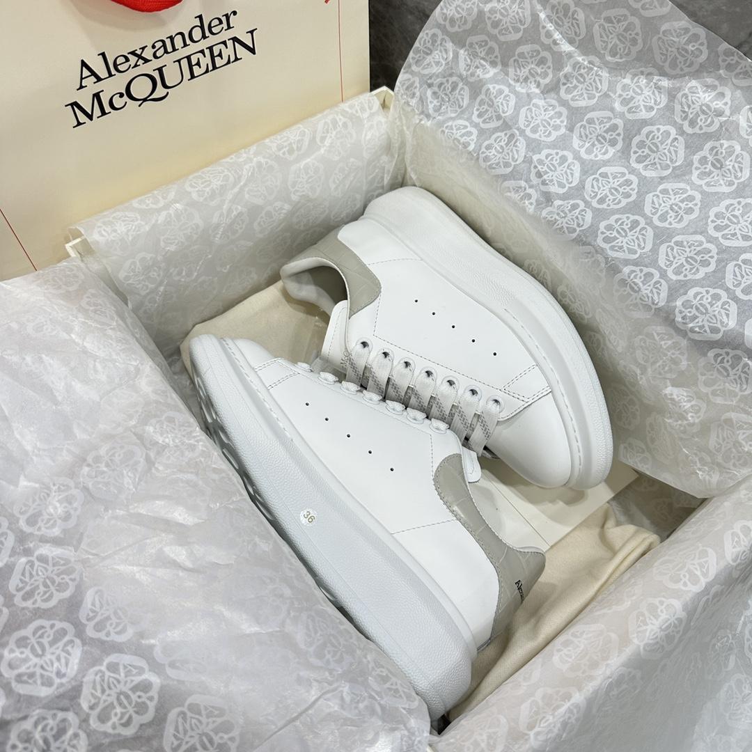 Alexander Mqueen Oversized Sneaker In White - DopestKickz