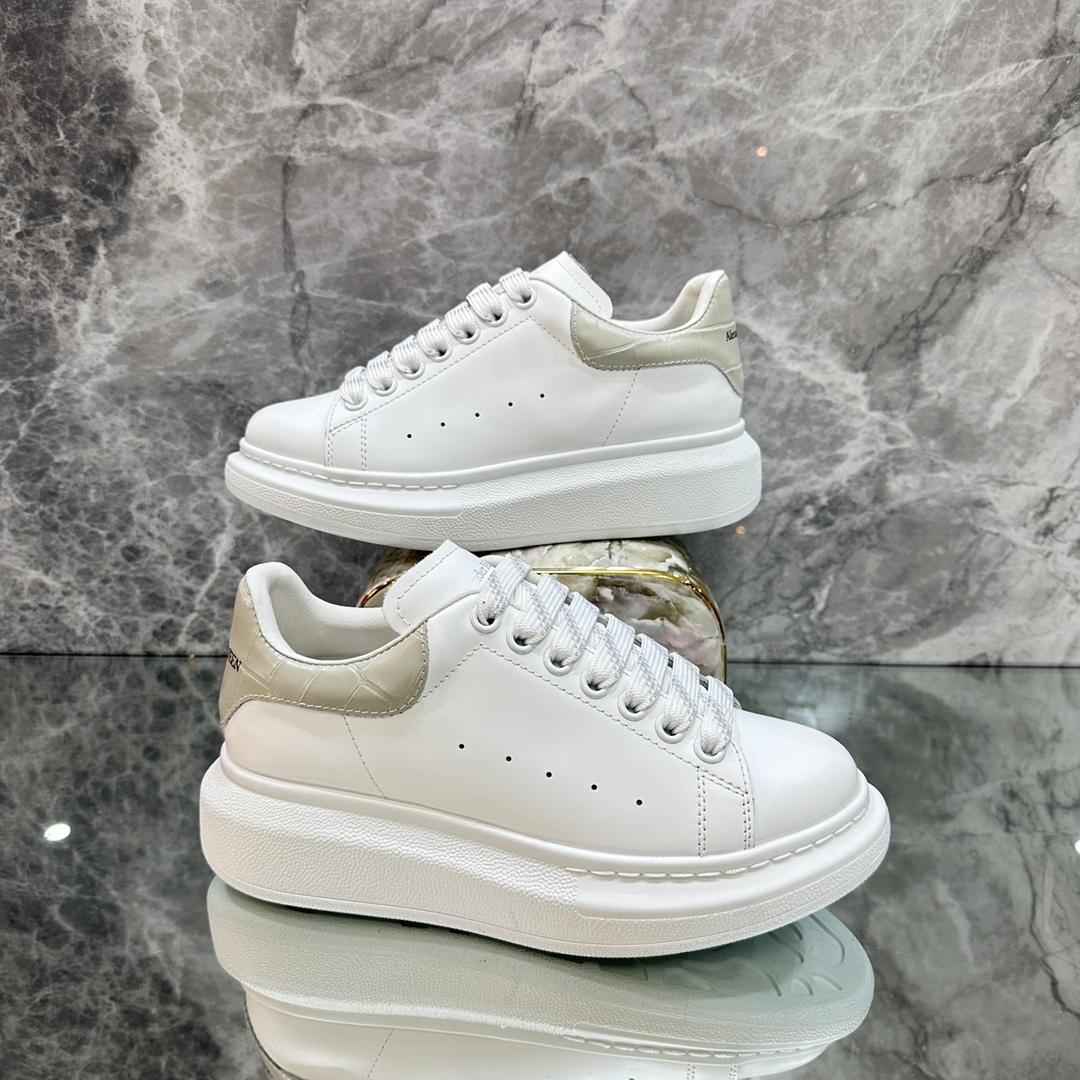 Alexander Mqueen Oversized Sneaker In White - DopestKickz