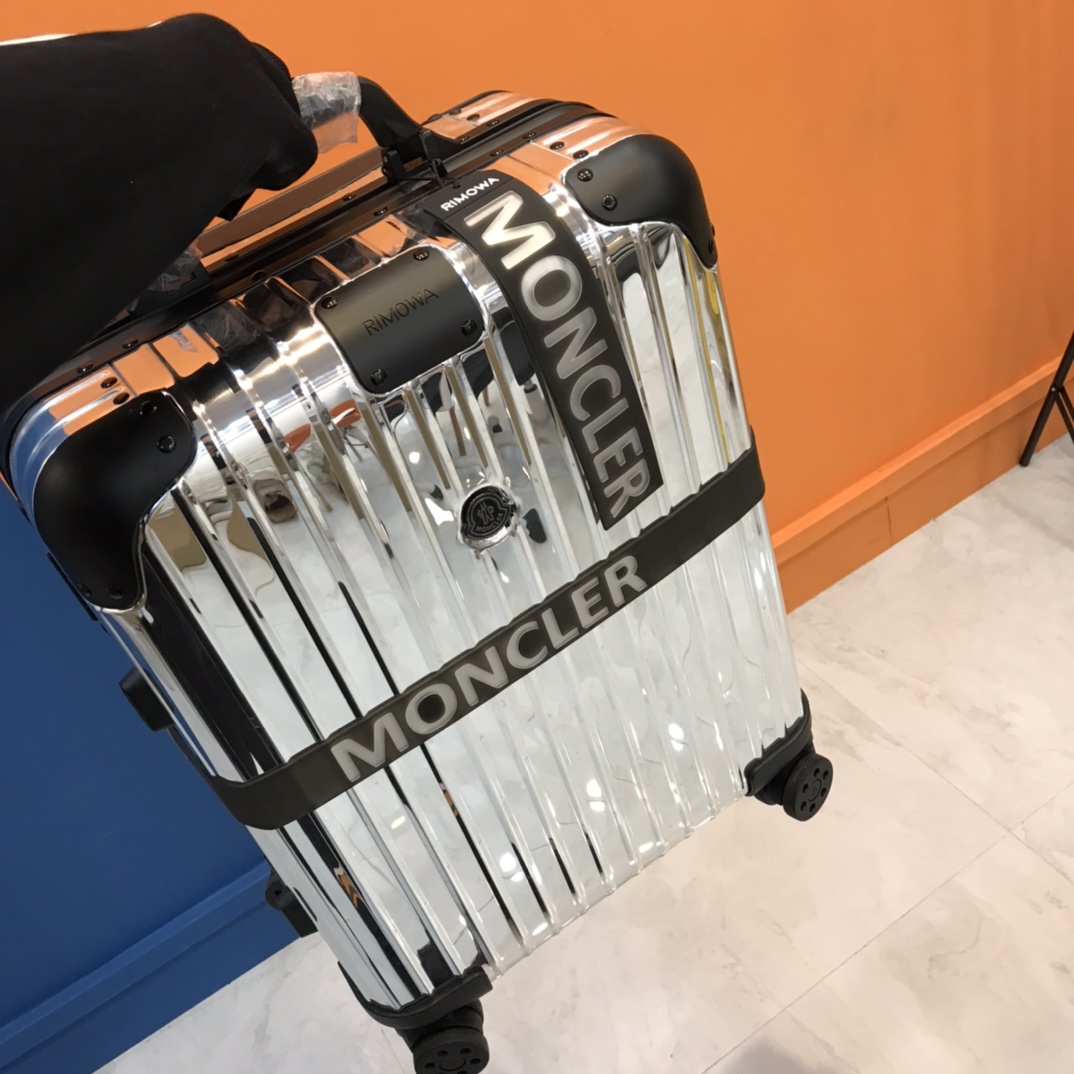 Moncler Genius Moncler Rimowa 'Reflection' Silver Suitcase - DopestKickz