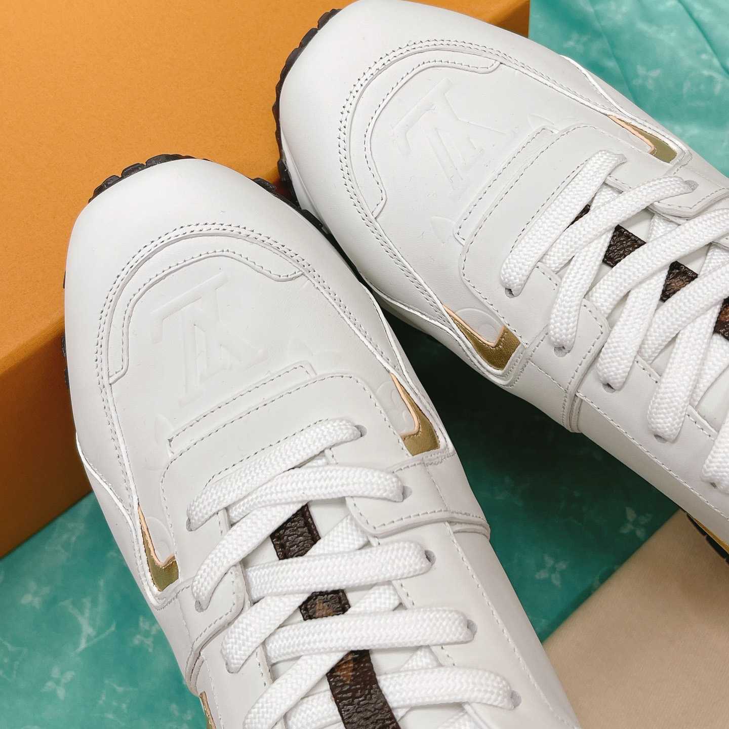 Louis Vuitton Run Away Sneaker      1AAP3T - DopestKickz